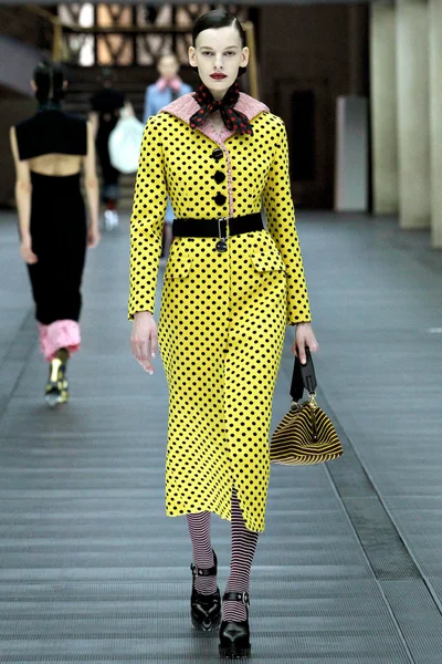 Look 39